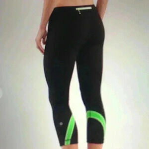 Lululemon Run Inspire Crop II Leggings in Black/Frond 2 Womens Size 12